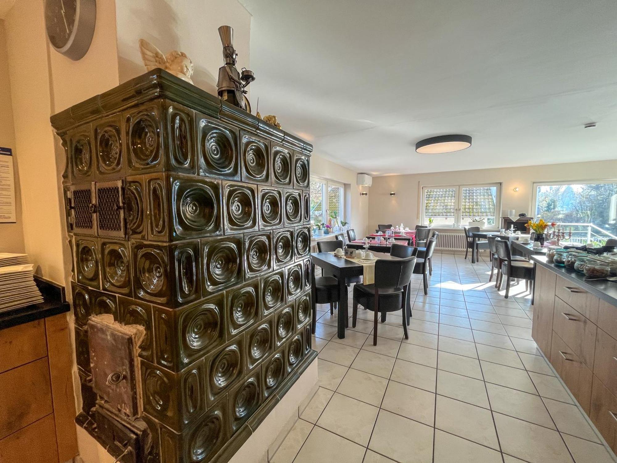 Akzent Atrium Baden Hotel 4*
