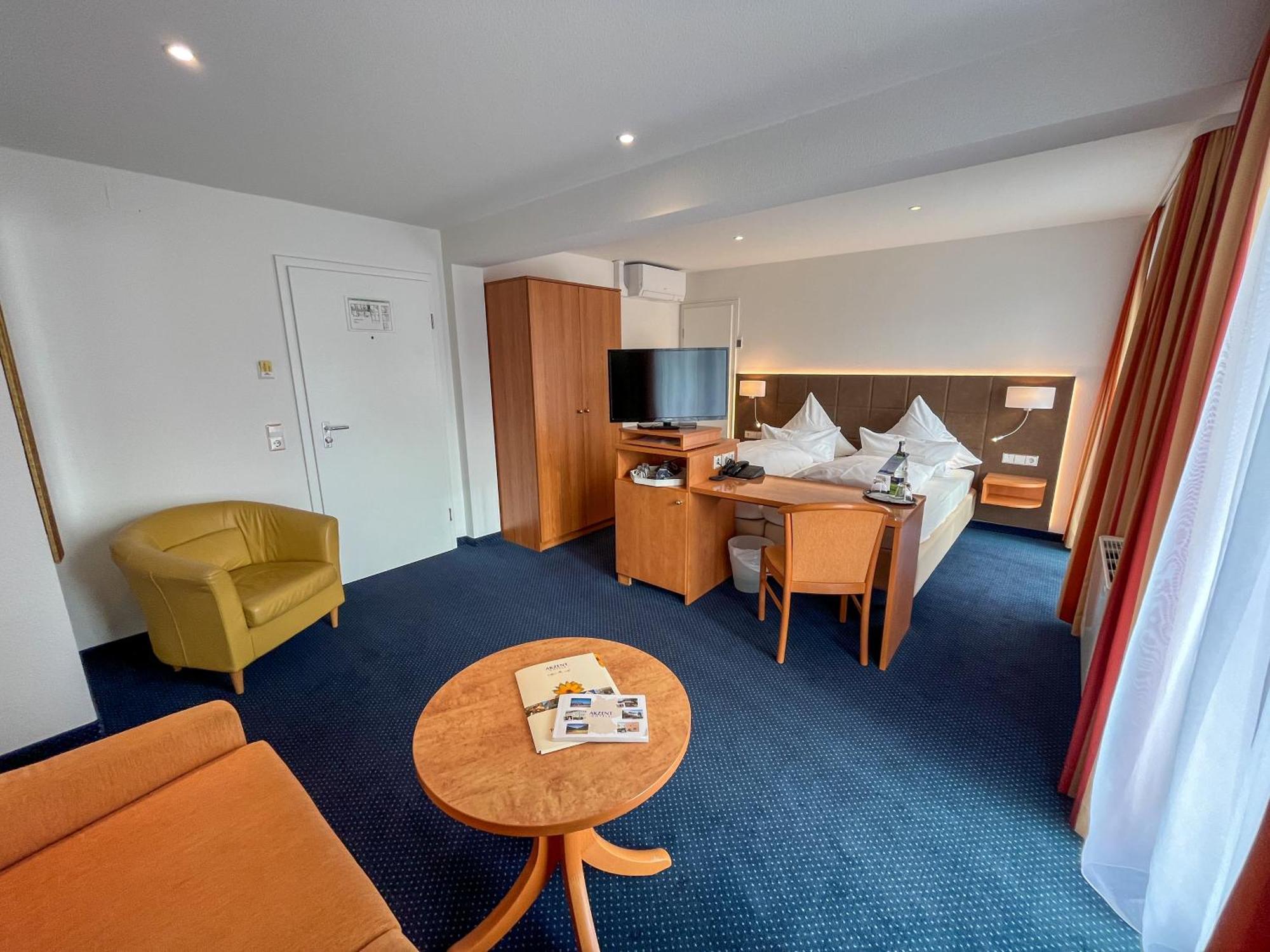 Hotel Akzent Atrium Baden 4*